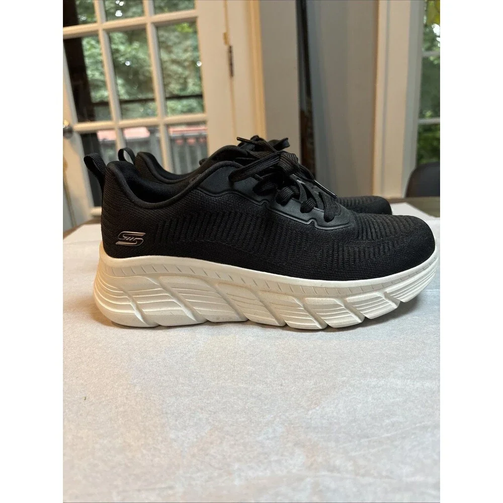 SKECHERS BOBS Sports Quad Tough Talk Women Size 8 Black Memory Foam Sneakers EUC
